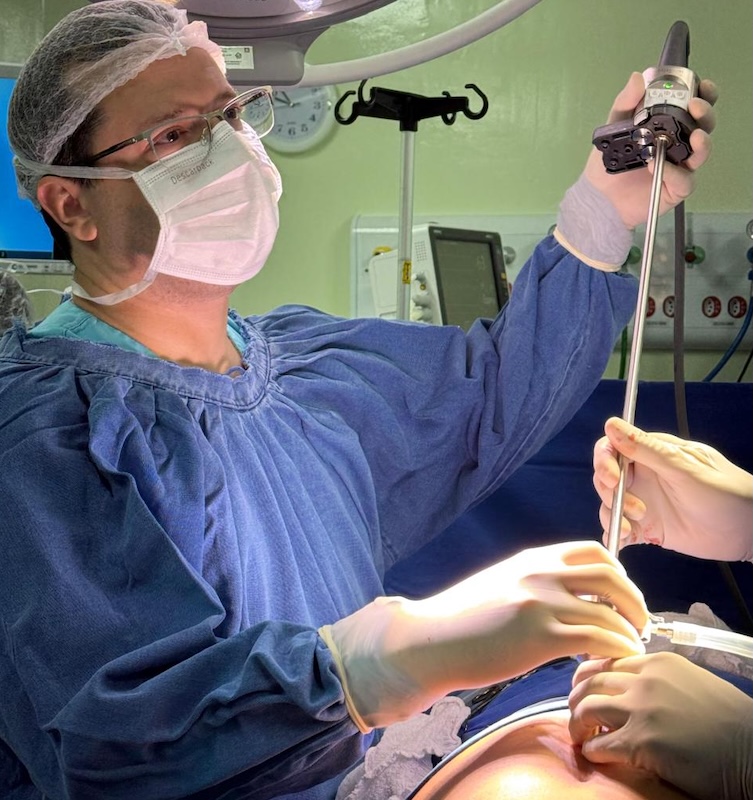 Dr. Emanuel Veras Urologia e Cirurgia Robótica
